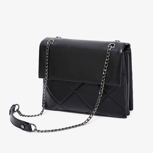 LUXVOYANT™ Éclipse Chain Bag